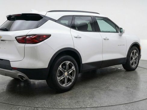 Used 2025 Chevrolet Blazer LT FWD image 9