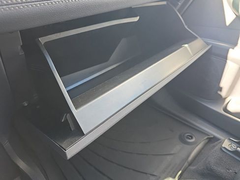 Used 2022 Toyota Sienna XLE image 31