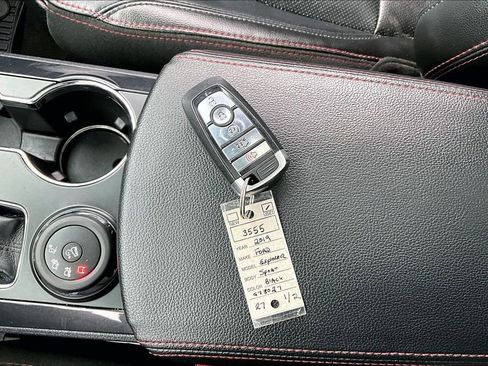 Used 2018 Ford Explorer Sport image 37