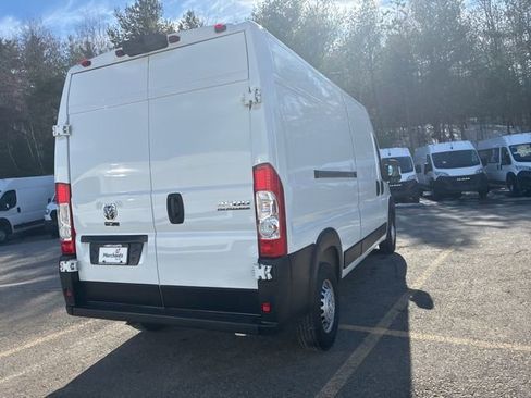 Used 2025 RAM ProMaster 2500 w/ Convenience Group image 11