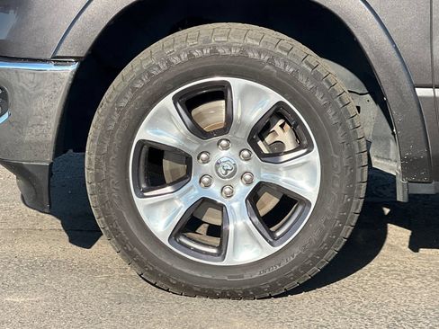 Used 2019 RAM 1500 Laramie AWD/4WD image 27