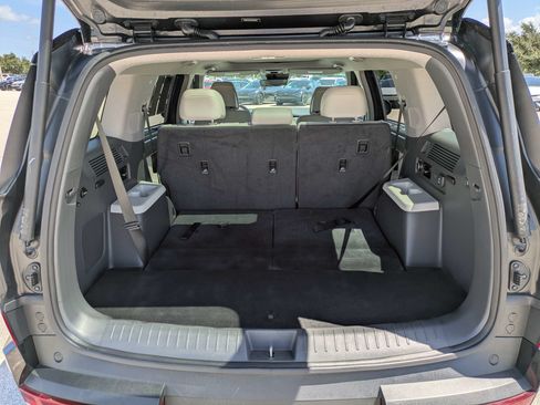 Used 2024 Hyundai Santa Fe Limited FWD image 14