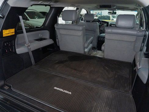 Used 2010 Toyota Sequoia Limited image 42