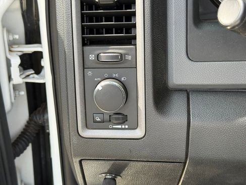 Used 2018 RAM 2500 Tradesman w/ Chrome Appearance Group image 20