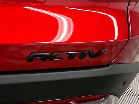 Used 2026 Chevrolet Equinox ACTIV w/ Convenience Package III FWD image 9
