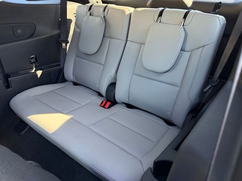 New 2026 Ford Explorer Active w/ Active Comfort Package RWD image 26