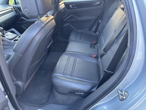 Used 2021 Porsche Cayenne S image 14
