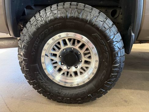 Used 2015 GMC Sierra 2500 Denali w/ Duramax Plus Package AWD/4WD image 31