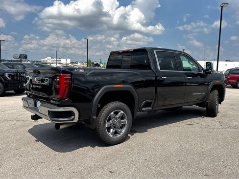 New 2026 GMC Sierra 2500 SLT AWD/4WD image 2