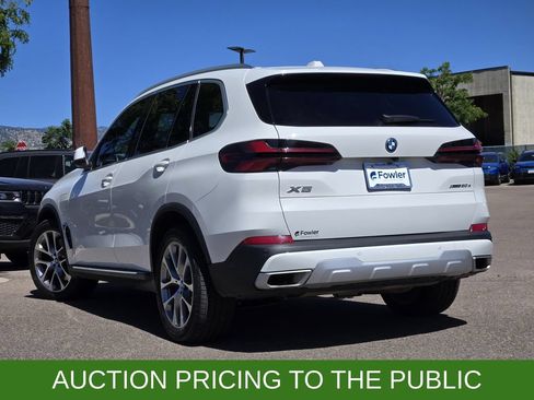 Used 2025 BMW X5 xDrive50e AWD/4WD image 5