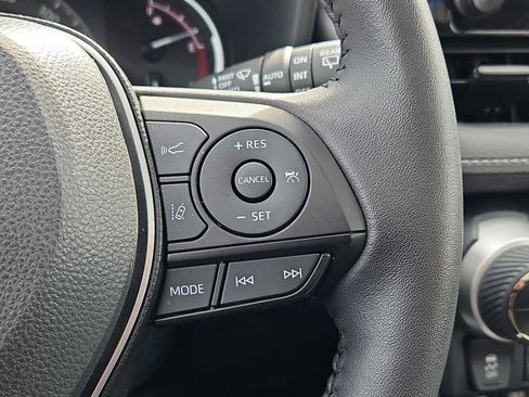 Used 2023 Toyota RAV4 XLE w/ Convenience Package image 28