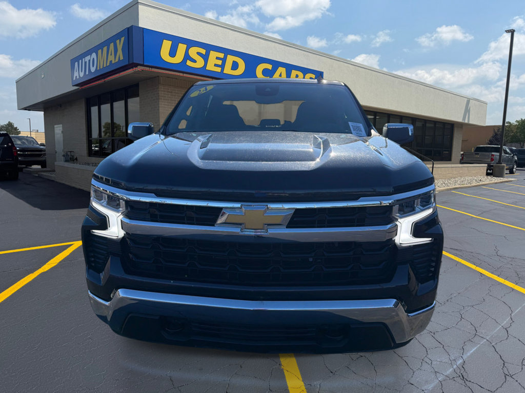 Used 2024 Chevrolet Silverado 1500 LT AWD/4WD image 3