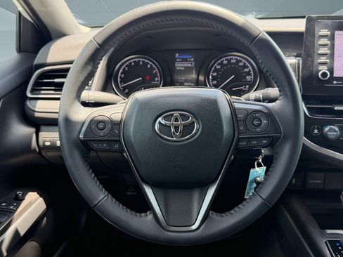 Used 2023 Toyota Camry SE FWD image 13