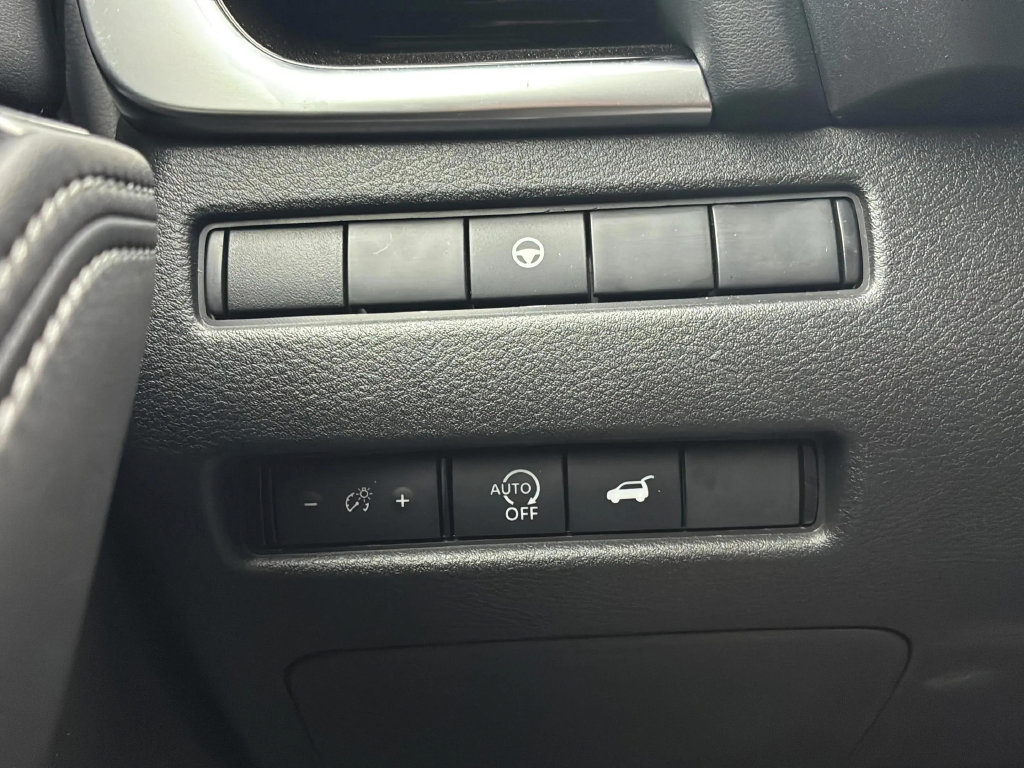 Used 2024 Nissan Rogue SL w/ SL Premium Package FWD image 12