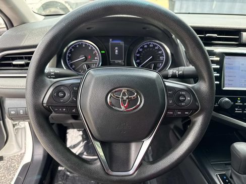 Used 2020 Toyota Camry LE w/ Convenience Package FWD image 40