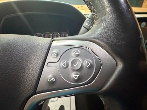 Used 2018 Chevrolet Silverado 1500 LT w/ Midnight Edition AWD/4WD image 25