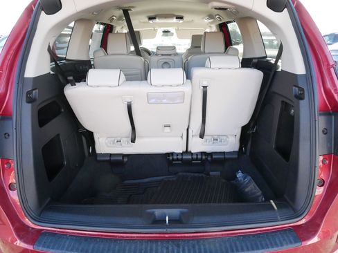 Certified 2026 Honda Odyssey Touring image 17