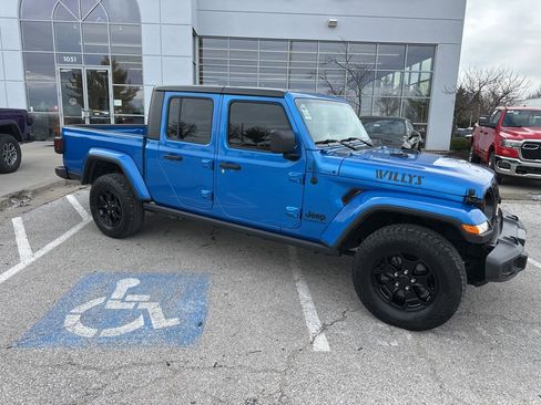 Used 2021 Jeep Gladiator Willys image 42