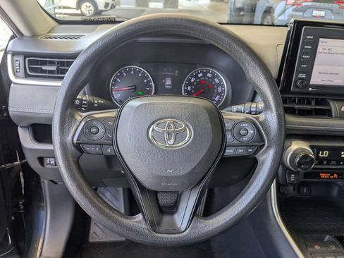 Used 2022 Toyota RAV4 LE FWD image 15