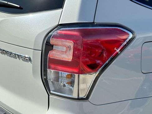 Used 2018 Subaru Forester 2.5i Limited w/ Popular Package #3B image 32