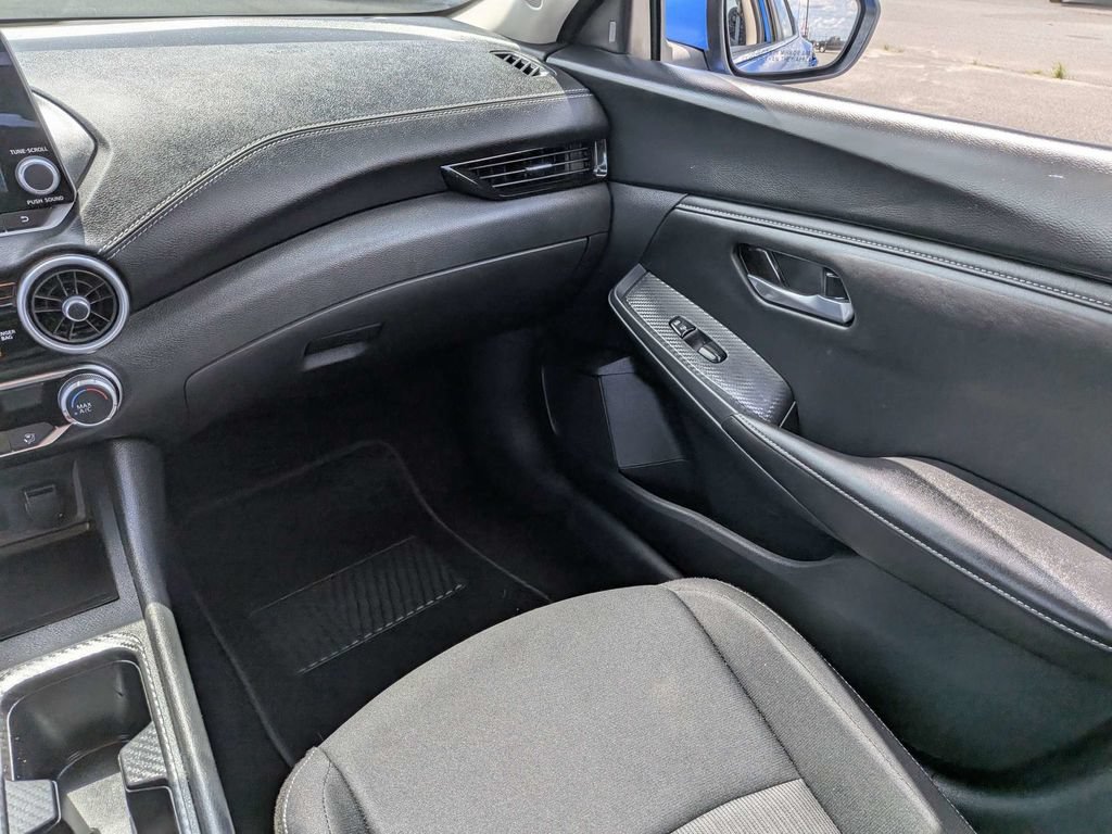 Used 2025 Nissan Sentra SV FWD image 16