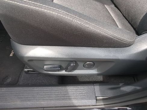 Used 2026 Nissan Rogue SV FWD image 11