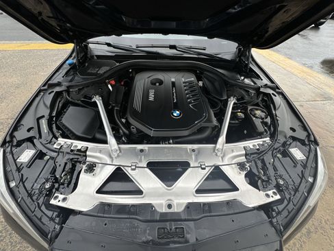 Used 2019 BMW 740i xDrive w/ Executive Package image 28