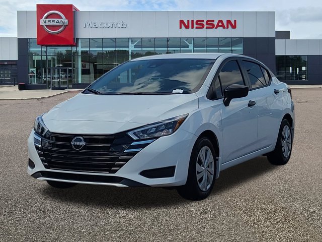 Used 2025 Nissan Versa S w/ Trunk Package FWD image 3