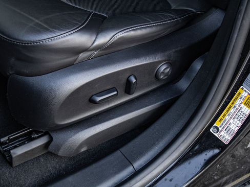 Used 2019 Buick Envision Essence image 16