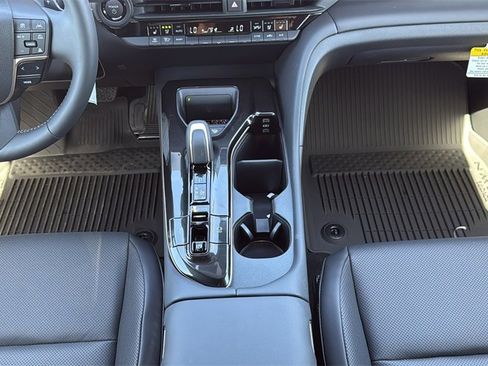 New 2026 Toyota Crown Platinum image 24