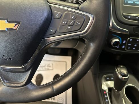 Used 2018 Chevrolet Equinox LT AWD/4WD image 12