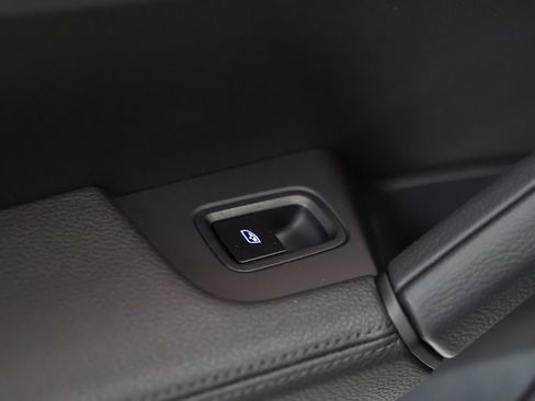 Certified 2025 Porsche Cayenne image 16