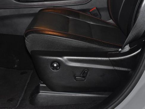 Used 2025 Dodge Durango R/T image 10