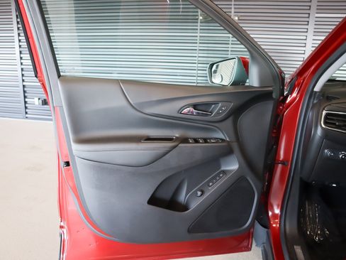 Used 2022 Chevrolet Equinox Premier image 27