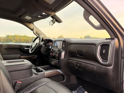Used 2020 Chevrolet Silverado 1500 LT Trail Boss AWD/4WD image 18
