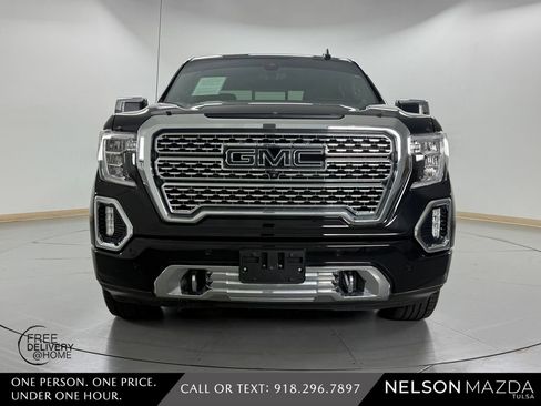 Used 2019 GMC Sierra 1500 Denali w/ Denali Ultimate Package AWD/4WD image 2