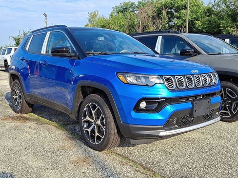 New 2026 Jeep Compass Limited w/ Sun, Sound & Navigation Group AWD/4WD image 3