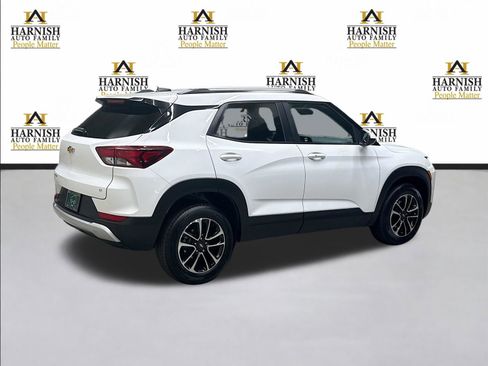 Used 2025 Chevrolet TrailBlazer LT image 5