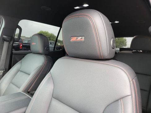 Used 2024 Chevrolet Traverse Z71 w/ LPO, Floor Liner Package AWD/4WD image 11