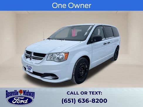 Used 2019 Dodge Grand Caravan SE image 3