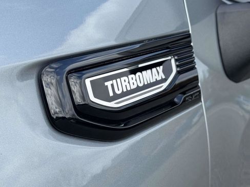 Used 2025 GMC Sierra 1500 Elevation image 12