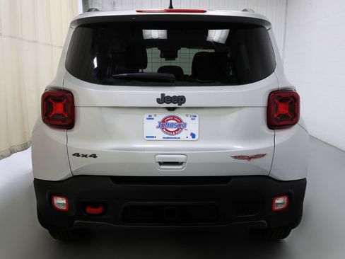 Used 2021 Jeep Renegade Trailhawk w/ Luxury Group III AWD/4WD image 21