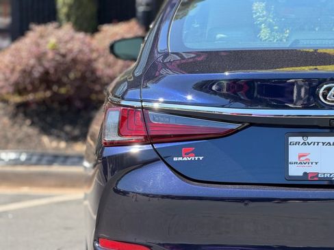 Used 2023 Lexus ES 350 w/ Premium Package image 15