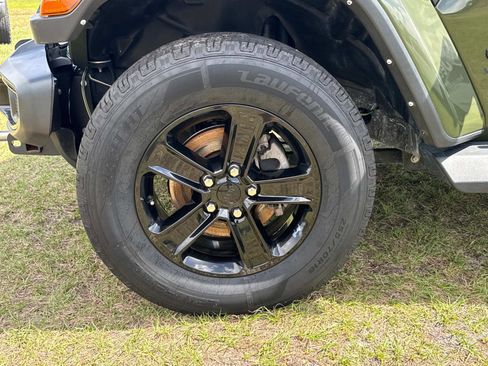 Certified 2021 Jeep Wrangler Unlimited Sahara image 10