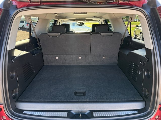 Used 2020 Chevrolet Suburban LT AWD/4WD image 19