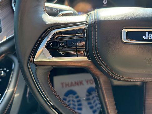 Used 2024 Jeep Grand Cherokee L Summit w/ High Altitude Package image 30