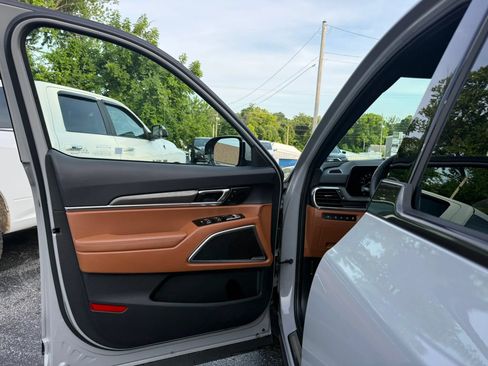 Used 2025 Kia Telluride SX X-Line AWD/4WD image 10