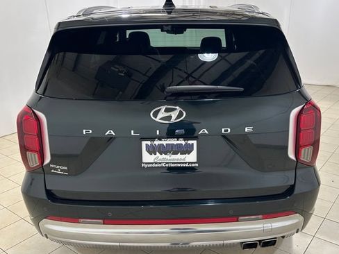 Used 2024 Hyundai Palisade Calligraphy FWD image 4
