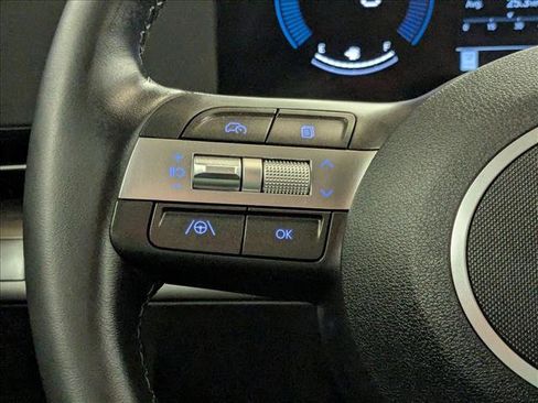 Used 2025 Hyundai Kona SEL image 12