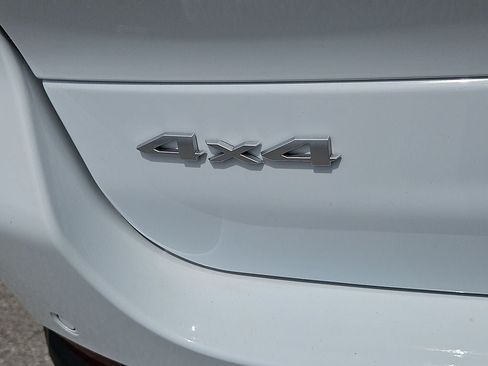 New 2026 Jeep Grand Cherokee L 4WD image 15